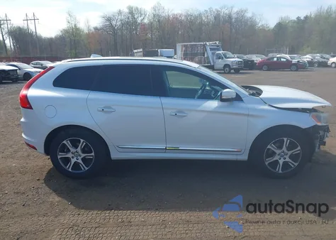 2015 Volvo Xc60 T6 из США, поврежденный, VIN YV4902RB4F2562694